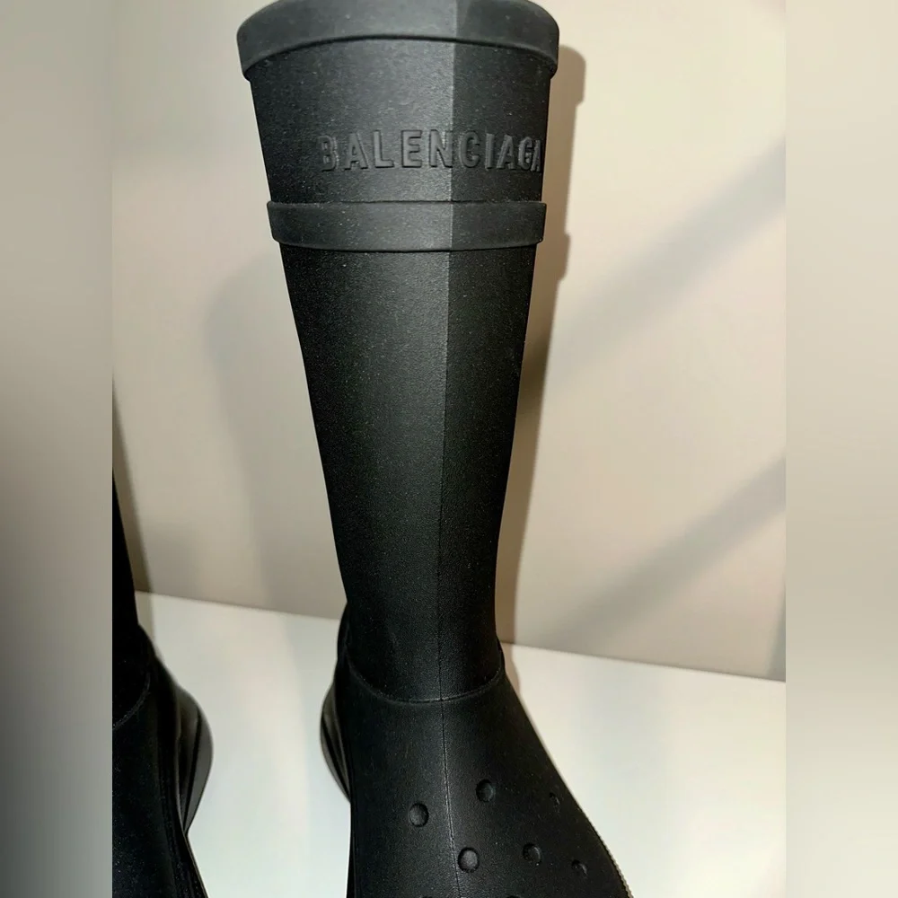 Balenciaga women croc